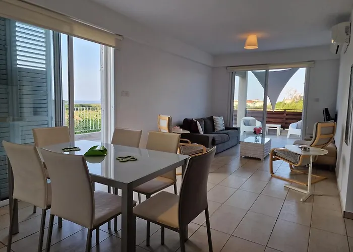 Kalifi Pool דירה *