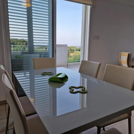 Kalifi Pool Paralimni