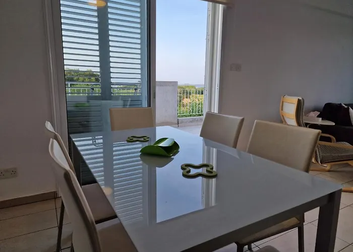 Kalifi Pool Paralimni